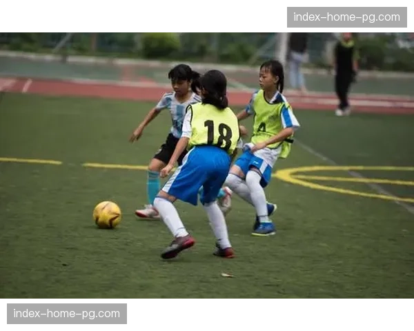 德国“足球校园”项目在三月覆盖超过十万名中小学生